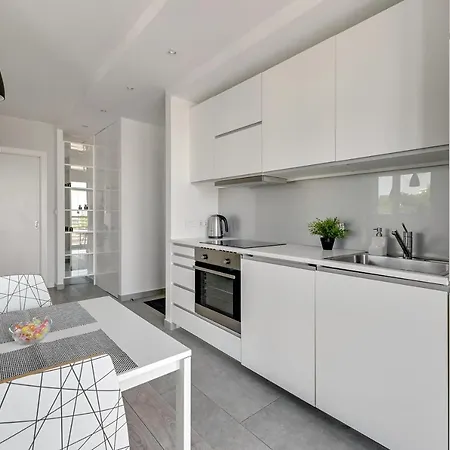 Ms Hill I Apartament